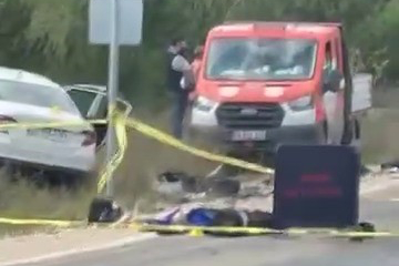 Bursa'da otomobil ile motosiklet kafa kafaya çarpıştı: 1 ölü, 1 yaralı