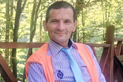 Bursa'da üzerine ağaç düşen belediye işçisi hayatını kaybetti