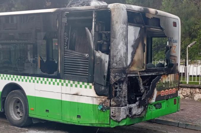 Bursa'da içi yolcu dolu otobüs yandı