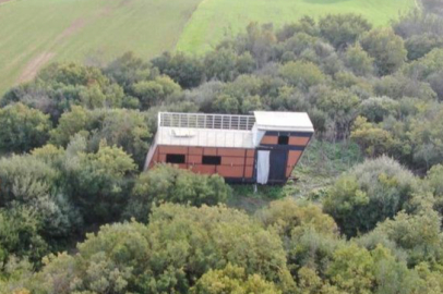 Bursa'da bir hırsız evi eşyalarıyla birlikte çaldı