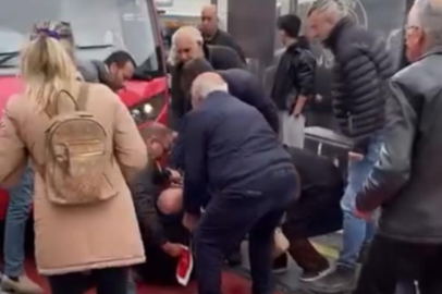 Bursa'da raylardan geçmek isteyen adama tramvay çarptı
