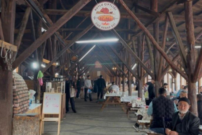 Bursa'da bin yıllık yemek kültürünü 400 yıllık hana taşıdılar