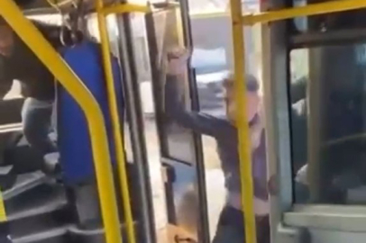 Nilüfer’de bir kişi otobüsü satırla bastı