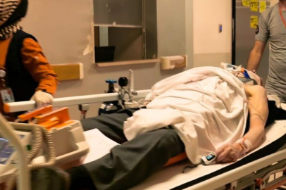 Bursa'da merdiven boşluğuna düşen yaşlı adam ağır yaralandı