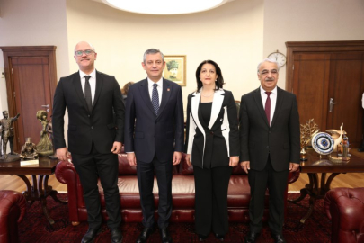 DEM Parti İmralı heyeti, Özgür Özel ile görüştü