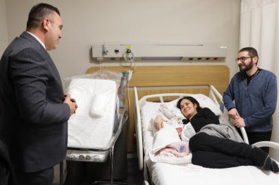 Büyükşehir’den yılın son ve ilk bebeklerine ziyaret