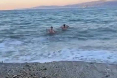 Bursa'da dondurucu soğukta deniz keyfi