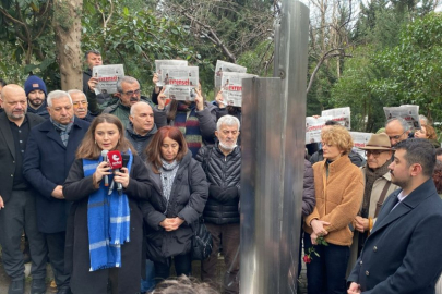 Metin Göktepe, katledilişinin 30. yılında mezarı başında anıldı