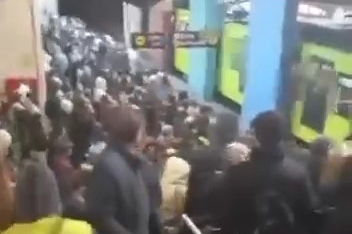 Tellere takılan poşet, Bursa'da binlerce kişiyi yolda bıraktı