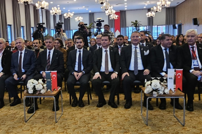 Erkan Aydın Afetlere Dirençli Kentler Paneli’ne katıldı