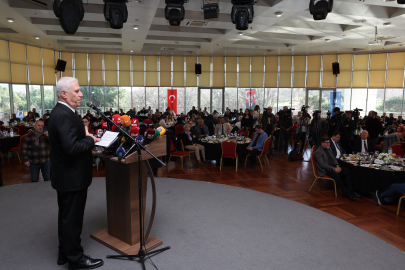 Bozbey, Çalışan Gazeteciler Günü’nde basın mensuplarıyla buluştu