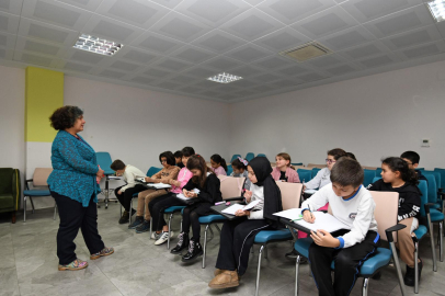Bursa'da küçük yazarlar kalemlerini ustalığa taşıyor
