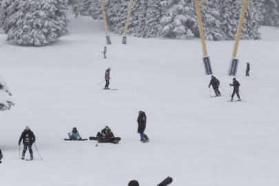 Uludağ'da kar kalınlığı 95 santimetreye ulaştı