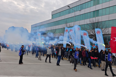 Renault işçileri MESS'in dayatmalarını protesto etti