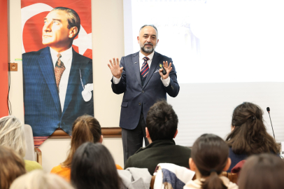 Sokrates öncesi filozoflar Osmangazi’de konuşuldu