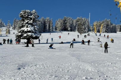 Uludağ'da sömestr ve hafta sonu yoğunluğu birleşti