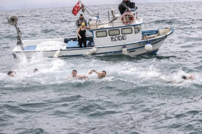 Bursa'da denizden haç çıkarma töreni yapıldı