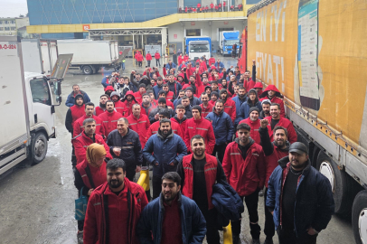 Migros depo işçileri düşük zam dayatmasına karşı Bursa'da eylemde