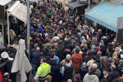 Bursa'da babasını kurtarırken kuyuda can veren 17 yaşındaki Efe son yolculuğuna uğurlandı