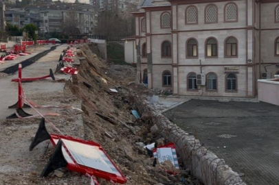 Bursa'da istinat duvarının çökmesi nedeniyle yol iki aydır kapalı