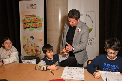 Erkan Aydın çocukların masalsı dünyasına eşlik etti