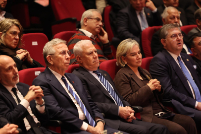 Mustafa Bozbey'den deprem bölgesine ziyaret