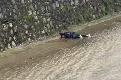 Bursa'da dereye düşen adam kalp masajıyla hayata döndürüldü