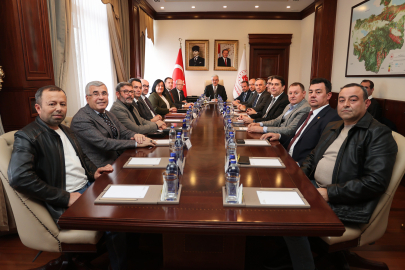 Eğitim İş Bursa: Bursa valisinin partizan tavrını kınıyoruz!