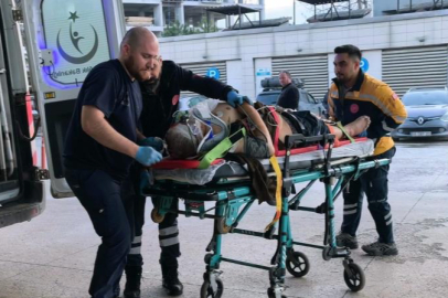 Bursa'da beton tankeri devrildi: Sürücüsü hayatını kaybeti