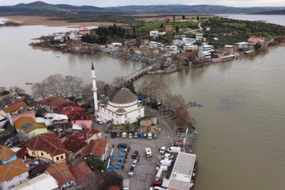 2 bin 600 yıllık tarihi Gölyazı Köyü'nde su seviyesi 1 metrelerden 10 metreye yükseldi