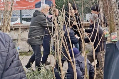 Bursa’da seyyar satıcılardan zabıtaya bıçaklı saldırı: 1 zabıta yaralandı