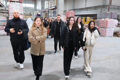 Osmangazi Belediyesi üniversiteli öğrencileri üretimin kaynağına götürdü