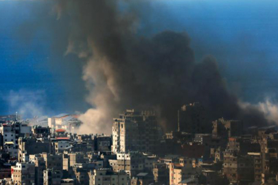 İran Devrim Muhafızları: Yeni füze saldırı dalgası başladı