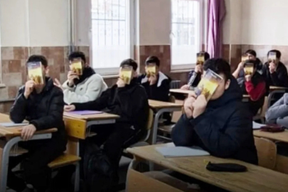 Bursa'da devlet okulunda tarikat şeyhinin kitabı dağıtıldı