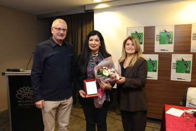 Dünya Şiir Onur Ödülü Nisa Leyla’ya verildi