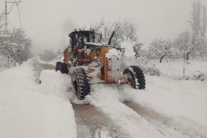 Kırsal bölgelerde karla mücadele sürüyor