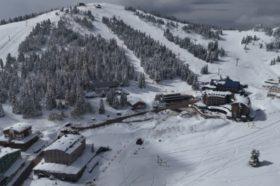 Uludağ’da sezon uzadı nisan ayıyla 2 metre kar var