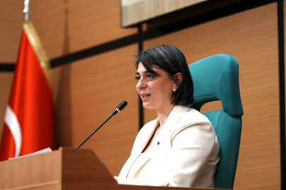 Başkan Sinem Dedetaş: Hiçbir hizmet cezasız kalmıyor