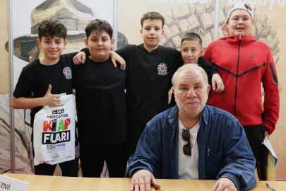 Osmangazi standında Cezmi Ersöz’e büyük ilgi