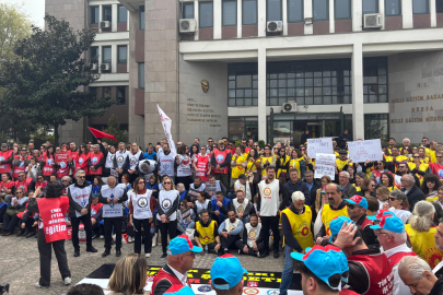 Bursa'da öğretmenlerin eylemi üçüncü gününde: Yusuf Tekin istifa