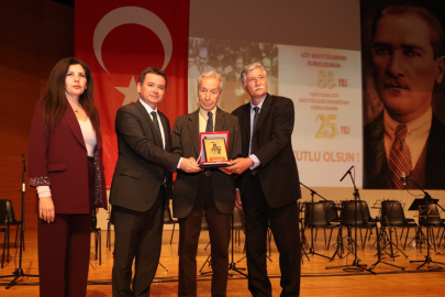 Köy Enstitüleri’nin 86. yılında aydınlanma onur ödülü sahibini Buldu