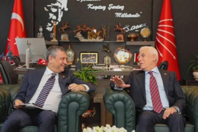CHP Genel Başkanı Özgür Özel, Mustafa Bozbey'i ziyaret etmek için Bursa'ya geliyor!