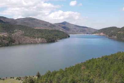 Son yağışlar Nilüfer Barajı’nı doldurdu, dereler coştu
