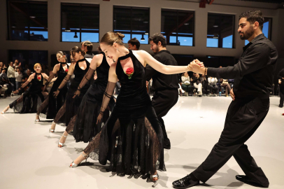 Nilüfer’de dans şöleni