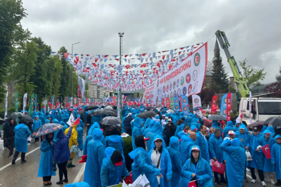 Hak-İş’in Bursa mitinginde alan dolmadı