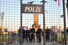 İstanbul Valiliğinden 1 Mayıs'ta sıkıyönetim genelgesi: Sanal devriye, kapatılan yollar, durdurulan metrolar