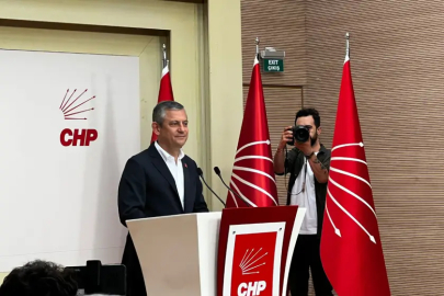 Özgür Özel'den 'mutlak butlan' kararı sonrası açıklama: 'Kimse sarayın icazetiyle o koltukta oturmamalı'