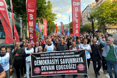 Bursa'da binler "mutlak butlan'a" karşı yürüdü: Demokrasiyi savunmaya devam edeceğiz!