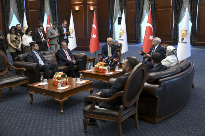 Kılıçdaroğlu’nun heyeti ilk ziyaretini AKP’ye yaptı