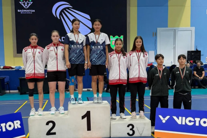 Badmintonda Osmangazi’ye çifte madalya